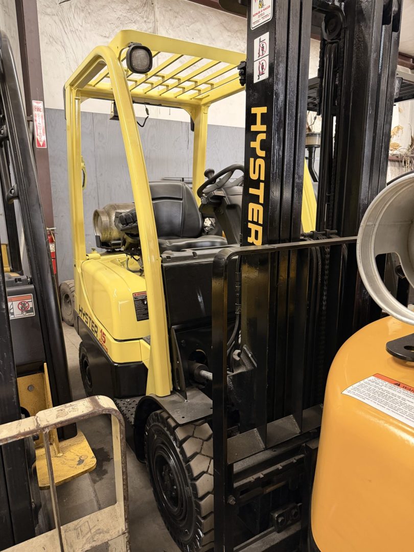 Hyster Triple Stage Mast Side Shift LPG 3000lb