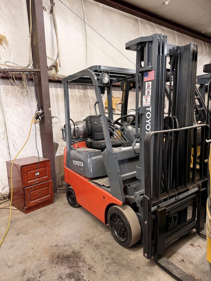 Toyota Triple Stage Mast Side Shift LPG 3000lb