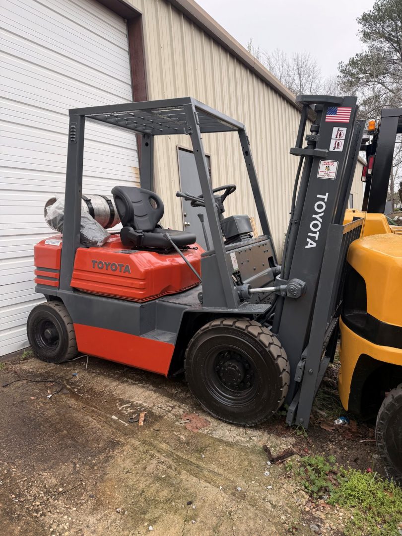 Toyota 130 Standard Mast Side Shift LPG 5000lb